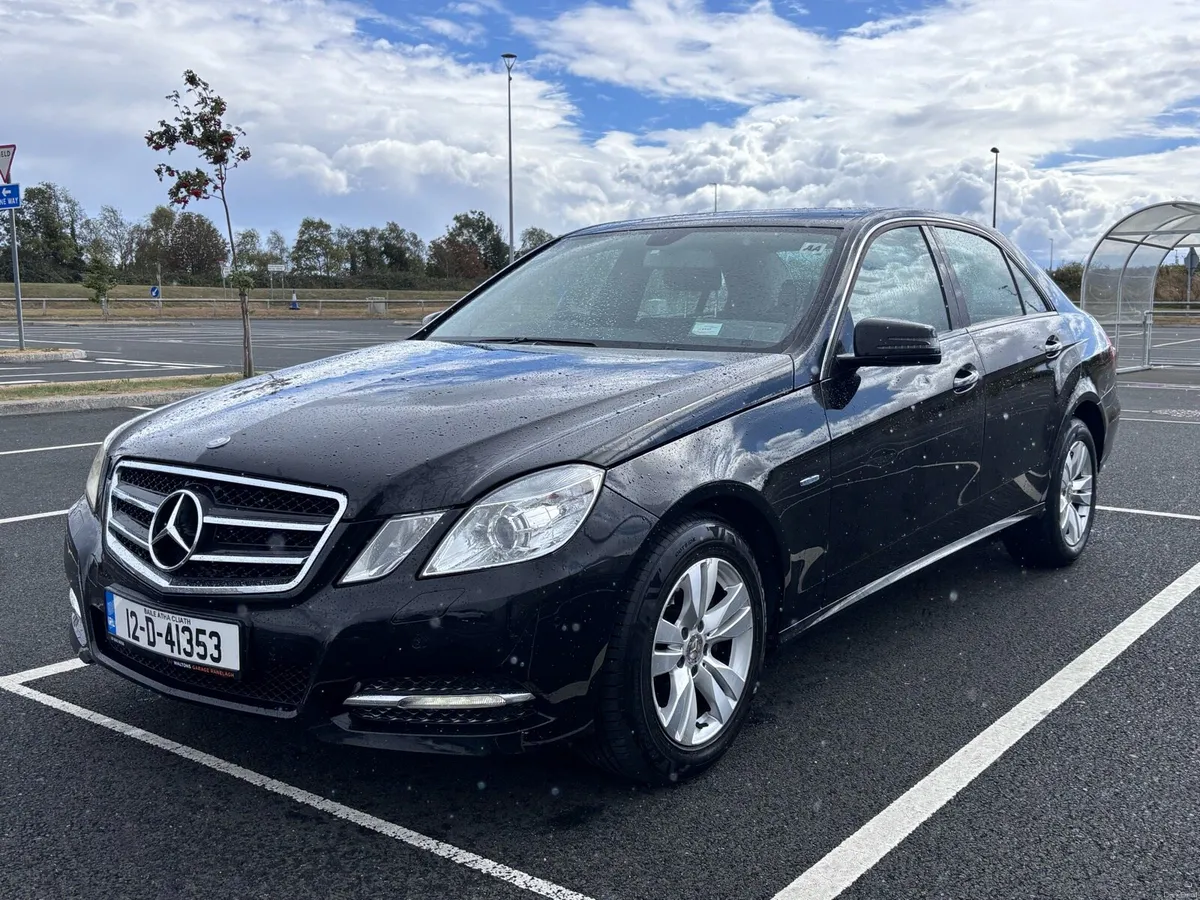 12 MERC E200 *122KM* CDI AUTOMATIC SE - Image 5