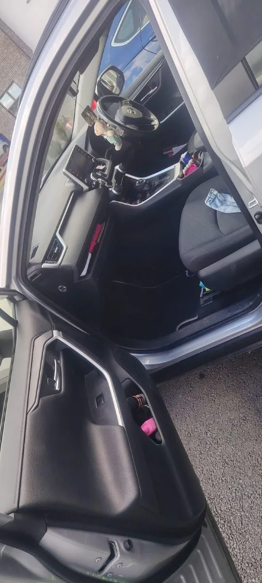 Toyota RAV4 2021 - Image 5