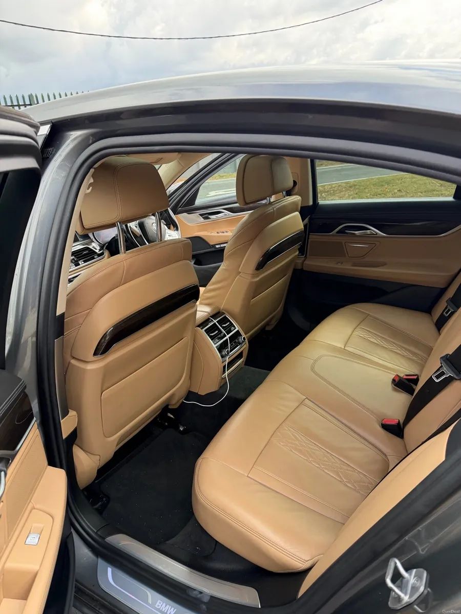 BMW 730d with Sunroof - Excellent condition - Image 4