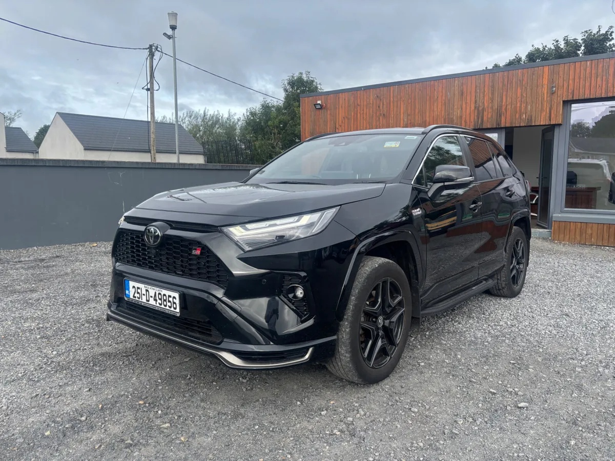 Toyota RAV4 2025 GR Sport - Image 2