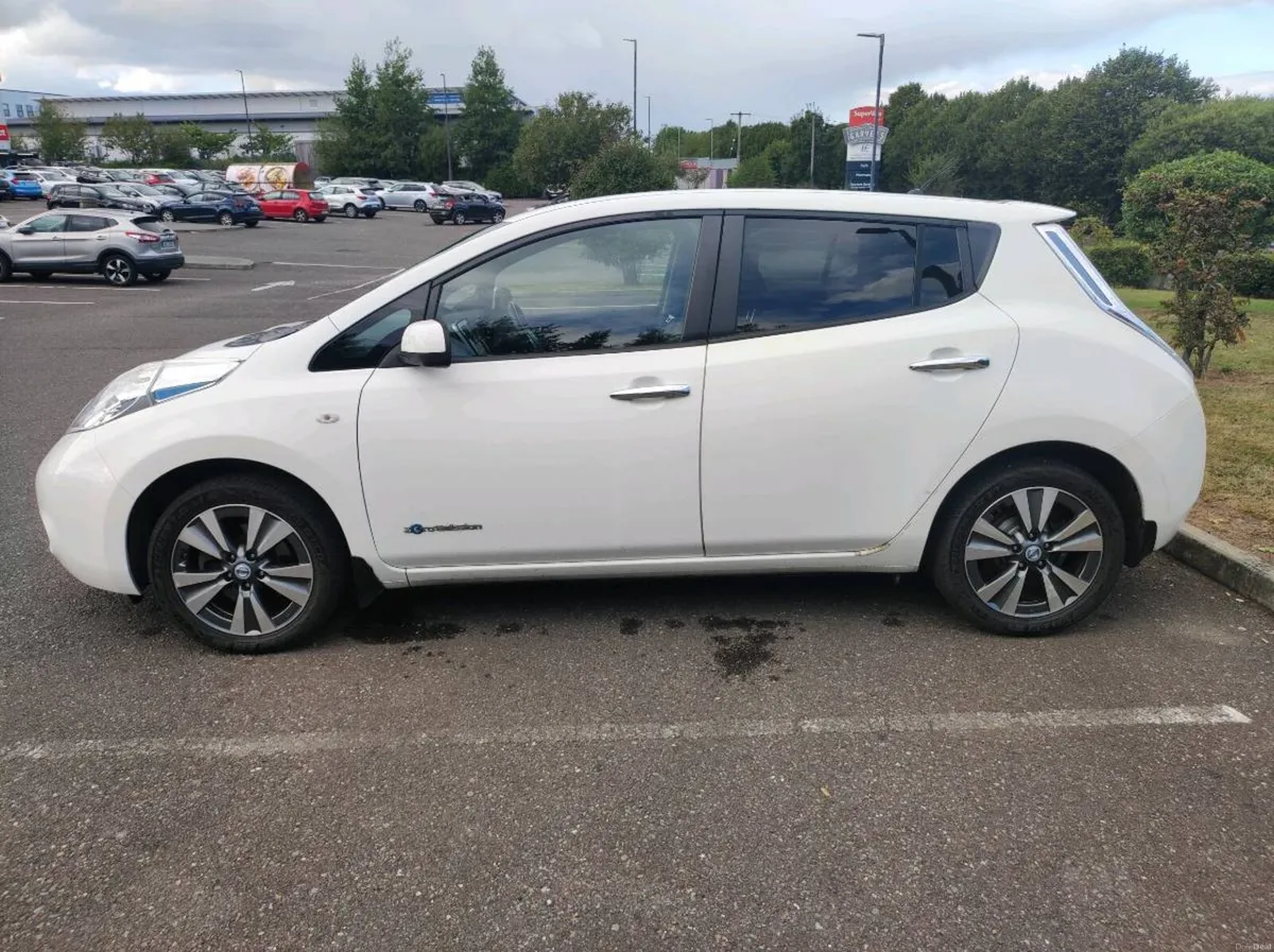 NISSAN LEAF E TEKNA 5DR ELECTRIC - Image 4