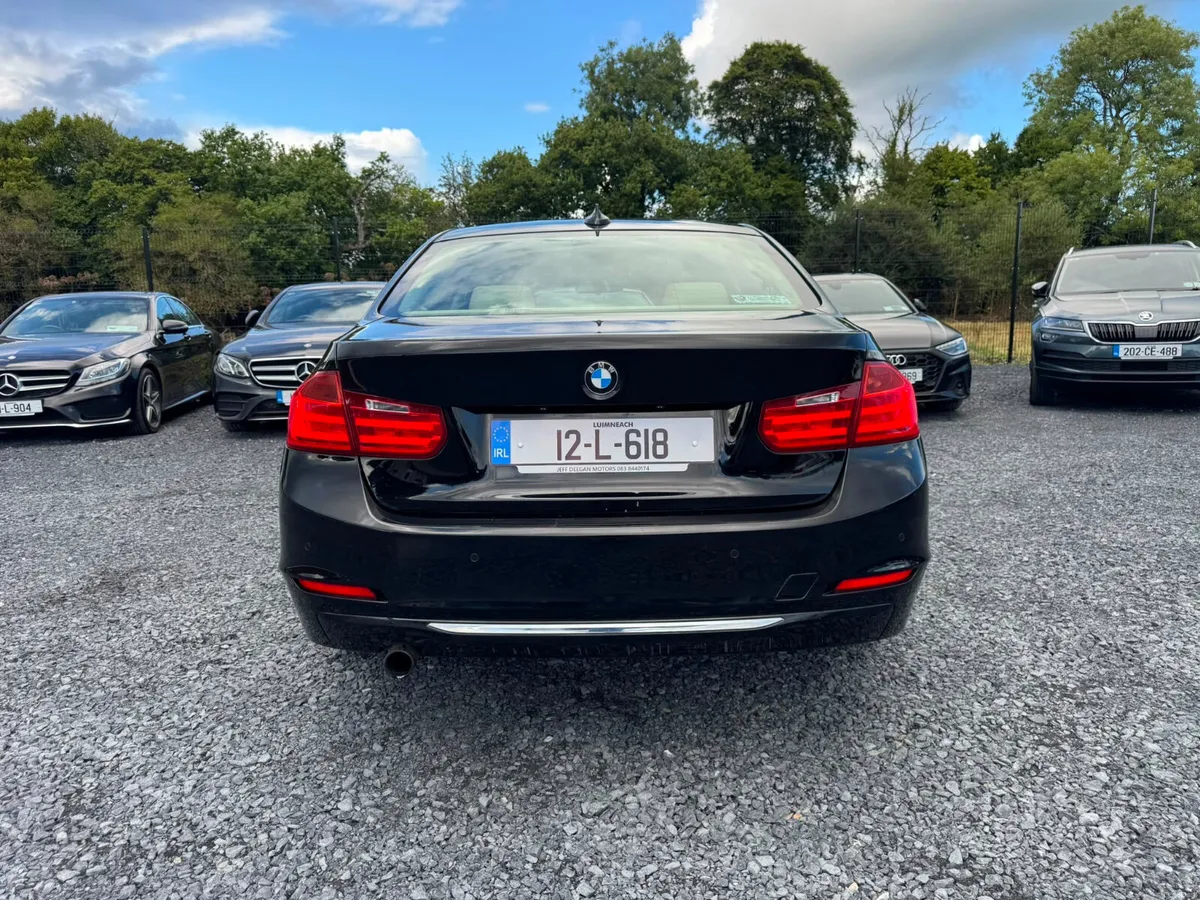 2012 BMW 318D LUXURY * TINY KMS ** - Image 6