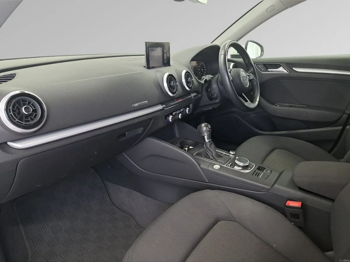 Audi A3 30 TFSI SPORT - Image 3