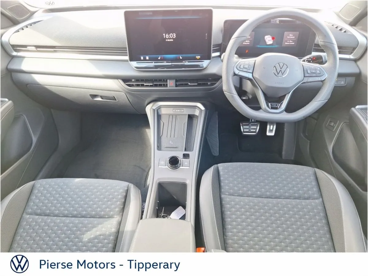 Volkswagen T-Roc R-LINE 1.5TSI 150HP MHEV - Image 4