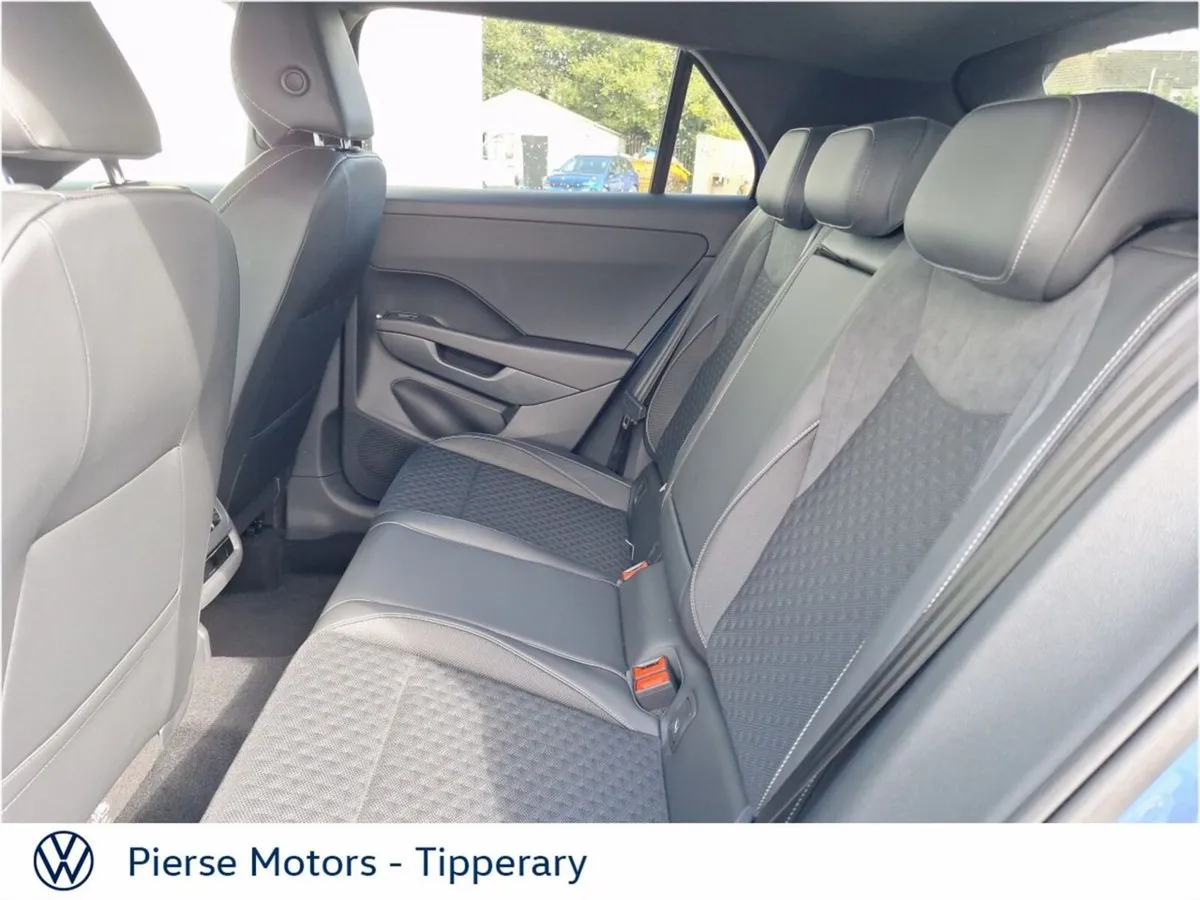 Volkswagen T-Roc R-LINE 1.5TSI 150HP MHEV - Image 6