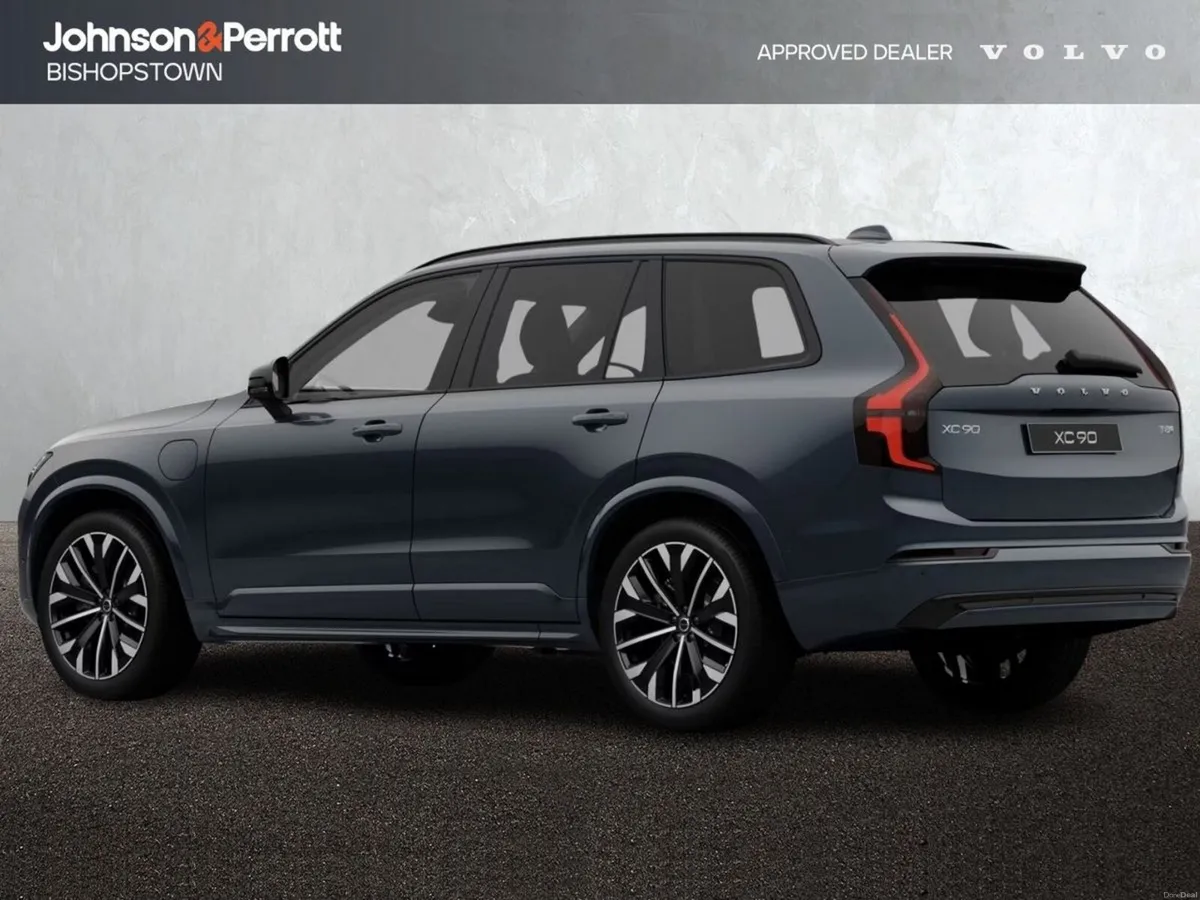 Volvo XC90 T8 406bhp AWD PHEV Ultra Dark - Immedia - Image 3