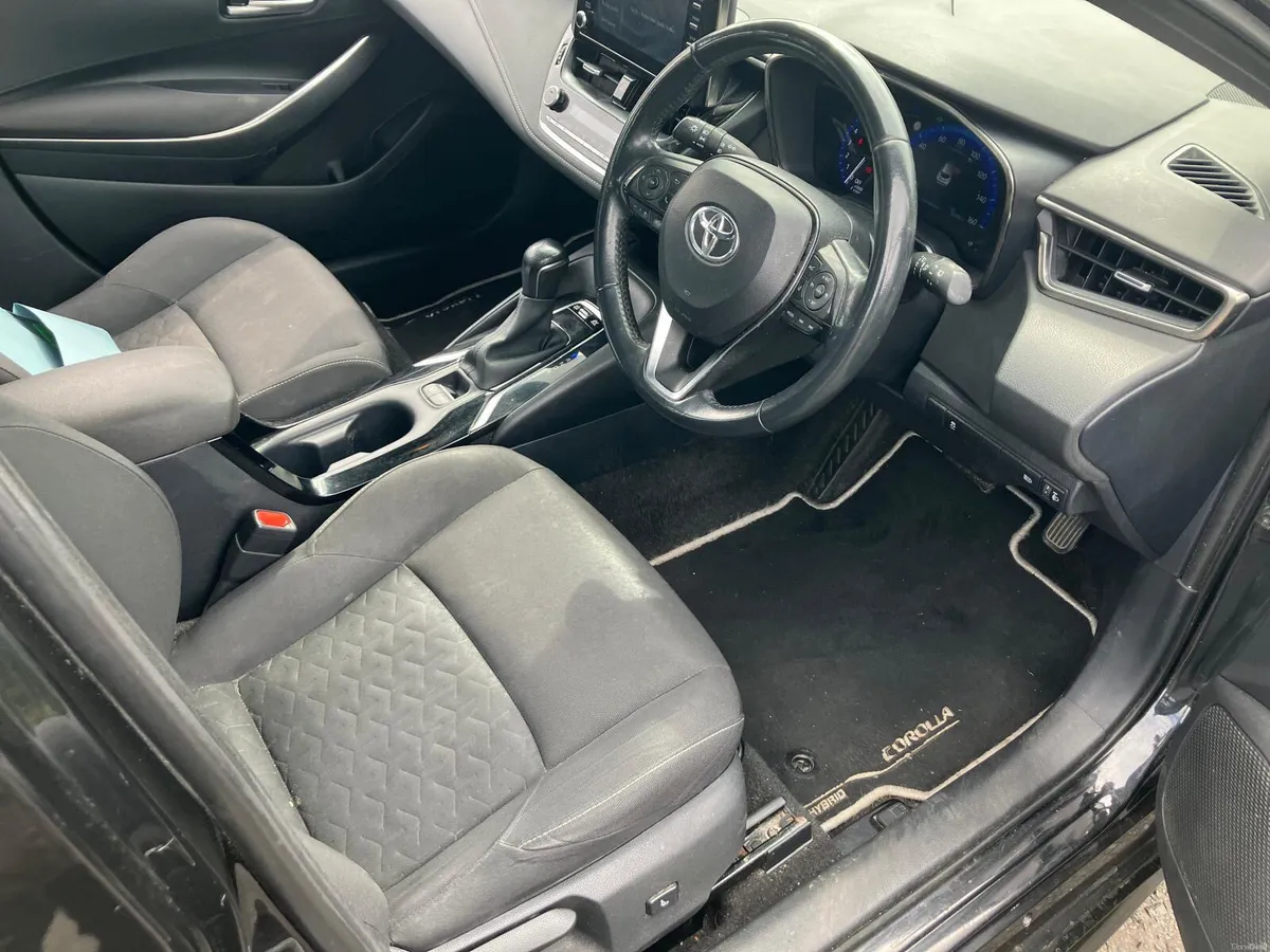 Toyota Corolla 2022 - Image 2