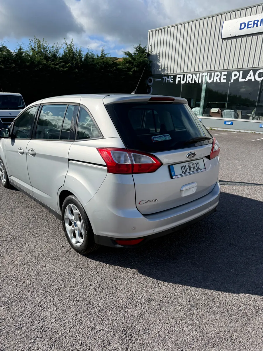 Ford Grand C-Max 2013 - Image 2