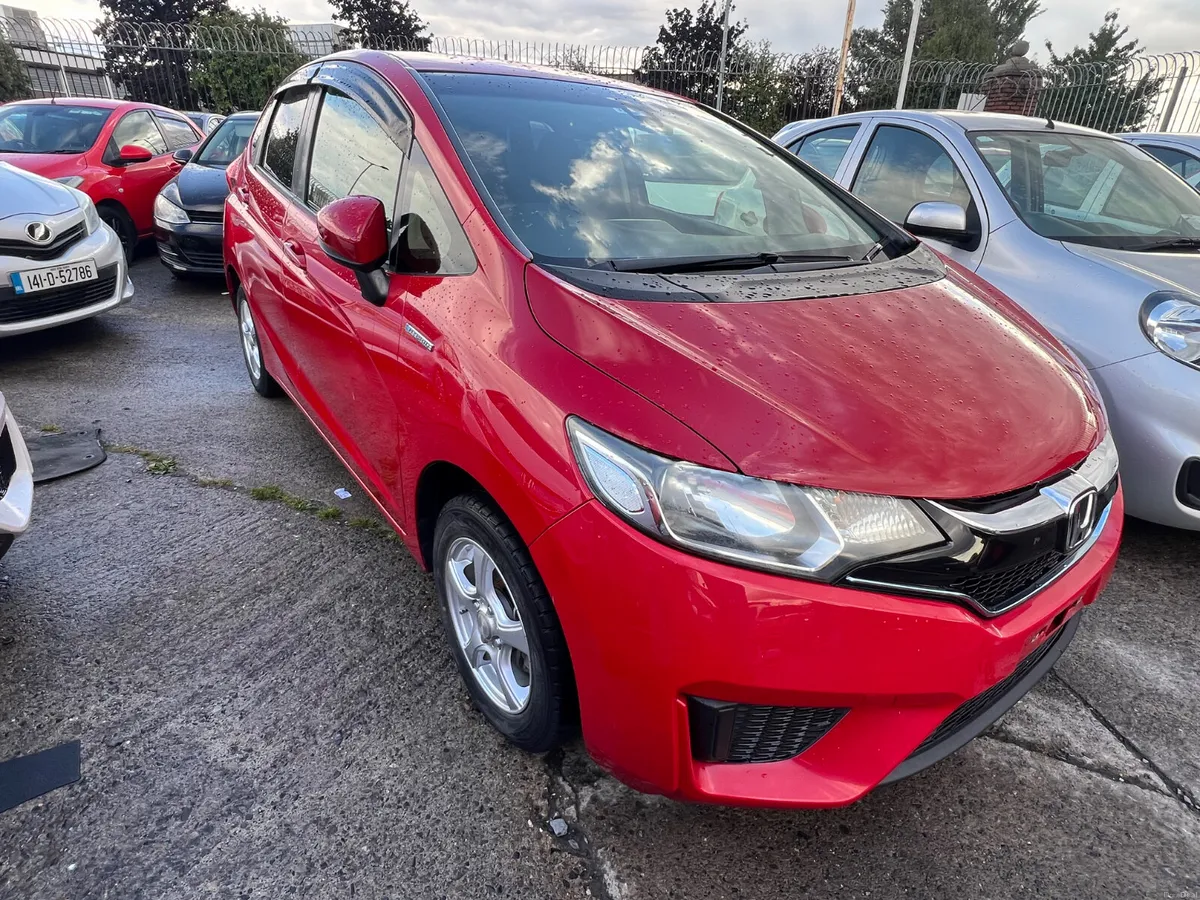 Honda Fit 2015 1.5 Hybrid Auto/ New Nct / warranty - Image 2