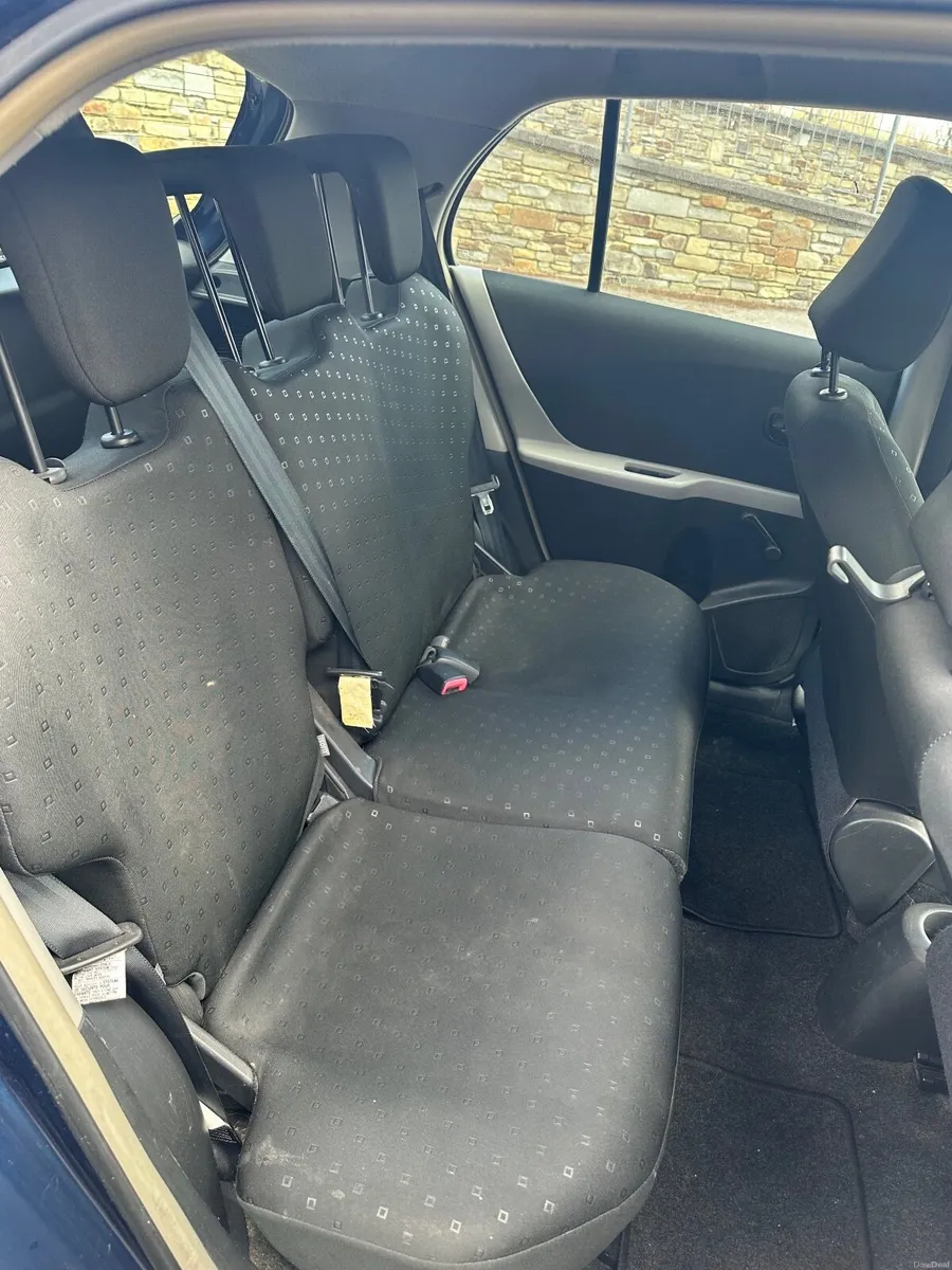 Toyota Yaris 2007 - Image 2
