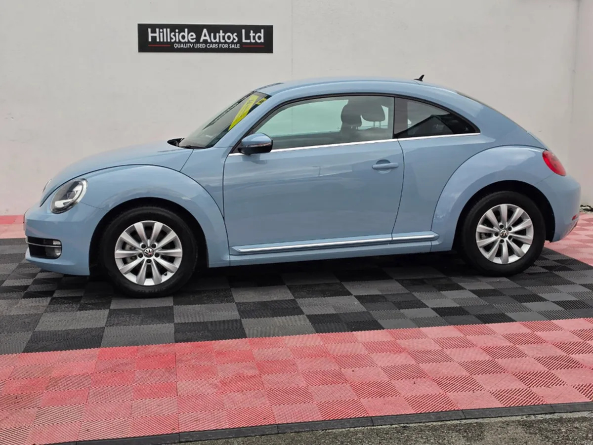 Volkswagen Beetle 1.2 PETROL AUTOMATIC WITH CARPLA - Image 4