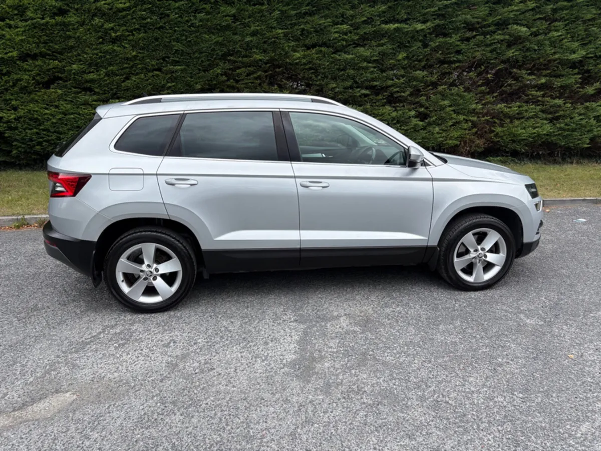 Skoda Karoq AMBITION 1.0 TSI 116HP 4 4DR - Image 5