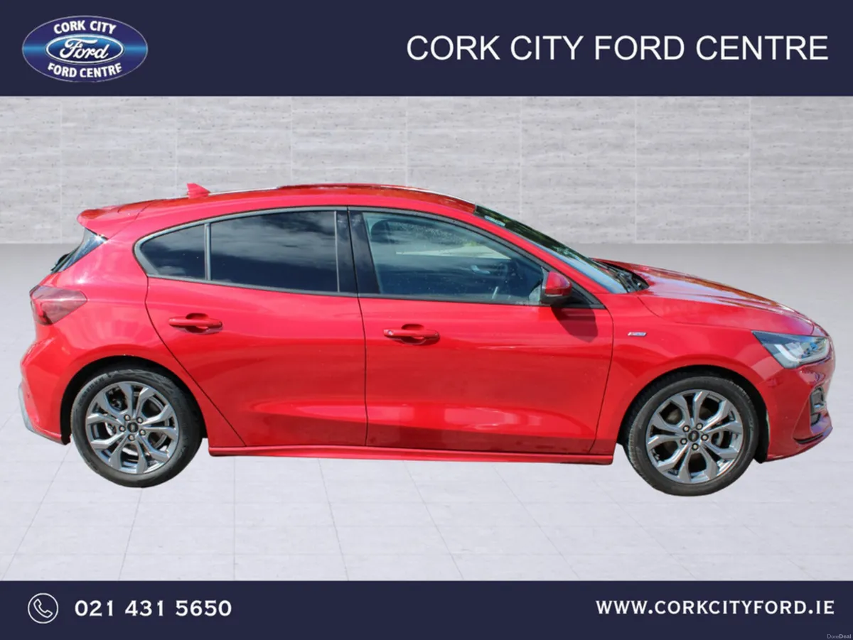 Ford Focus ST-LINE 5DR 1.0T 125 MHEV - Image 5