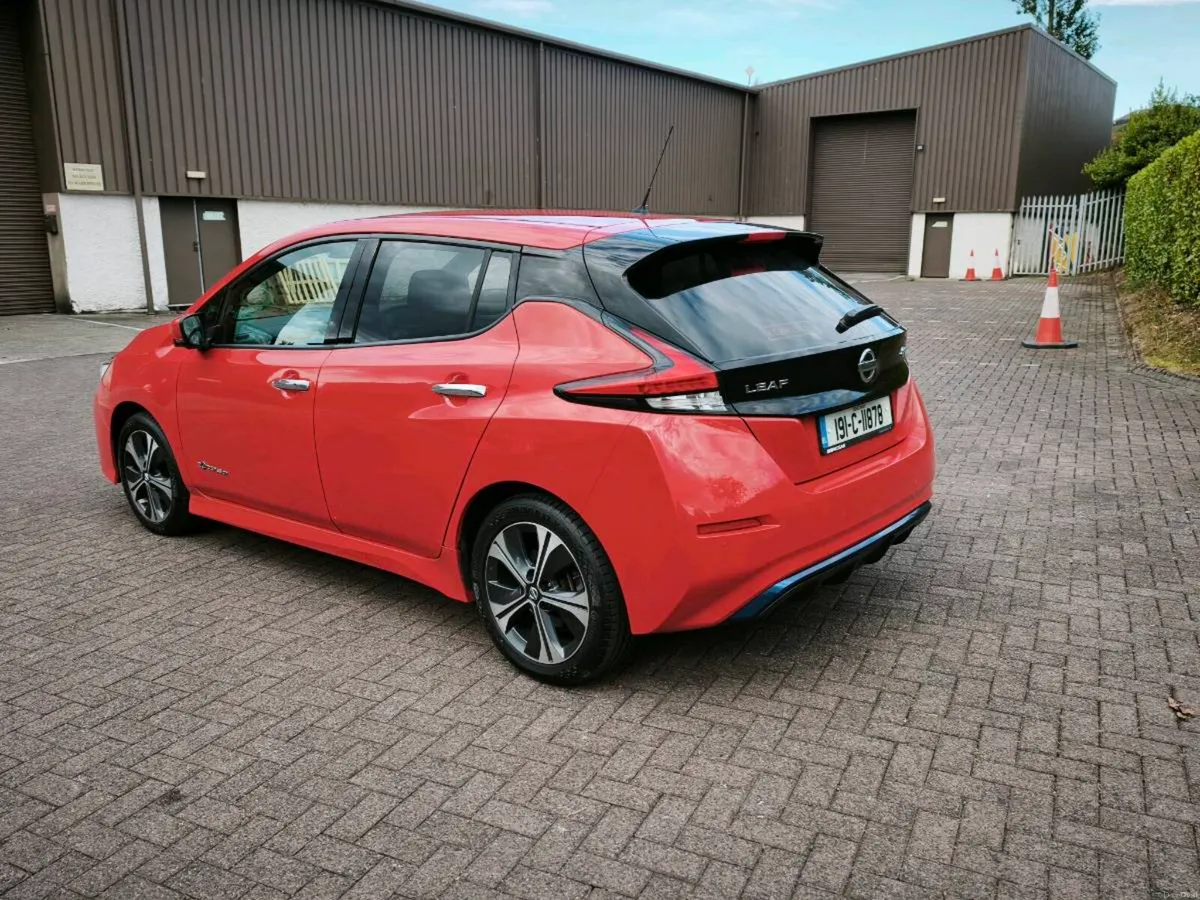 2019 Nissan Leaf SV Premium 40Kw - Image 3