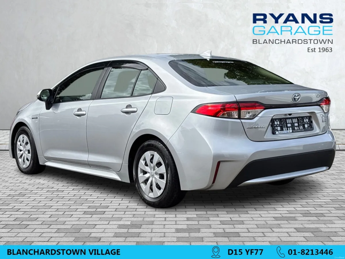 Toyota Corolla 1.8 PETROL HYBRID AUTOMATIC 4DR - Image 5