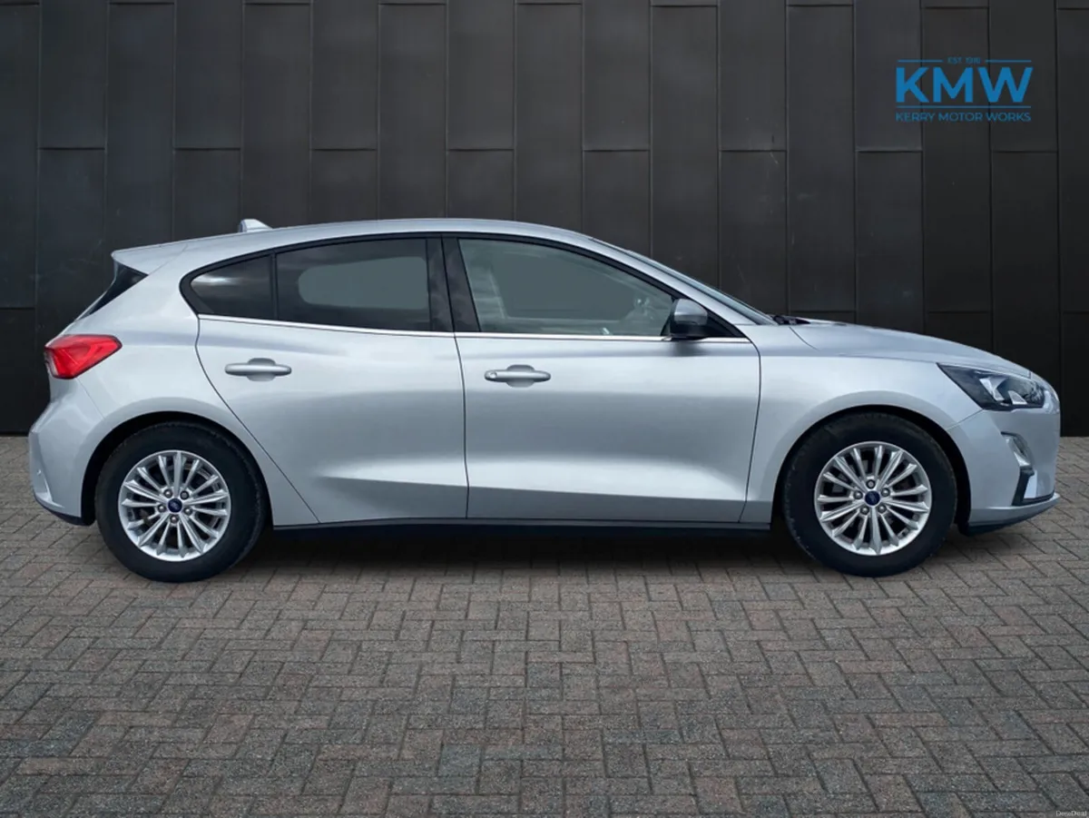 Ford Focus Titanium MHEV 125BHP - Image 5