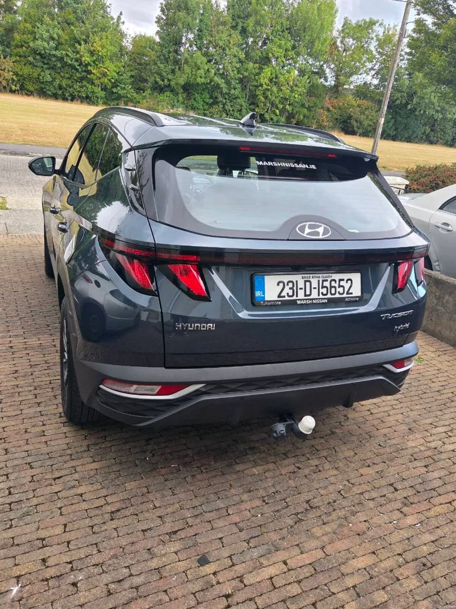 2023 Hyundai Tucson Premium Model HEV AUTO - Image 3