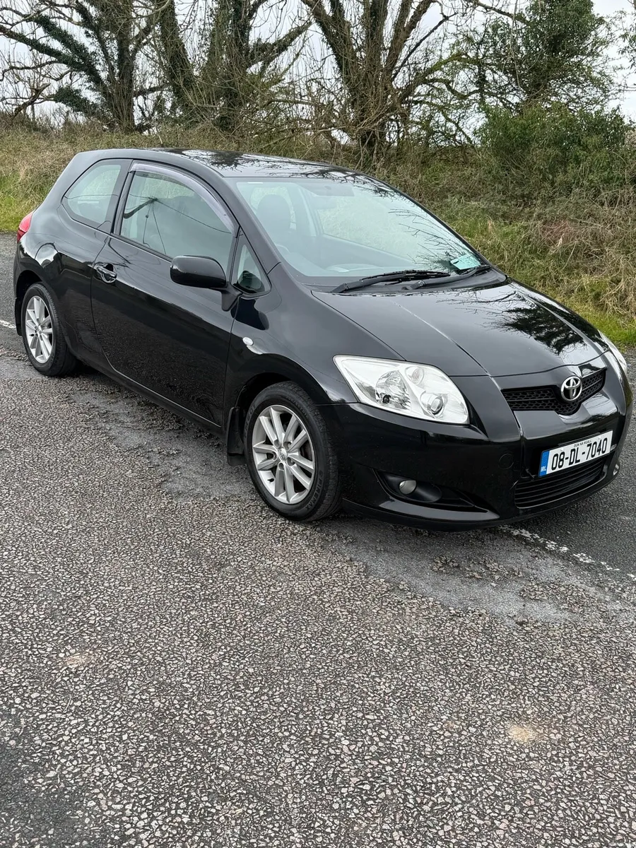 Toyota auris - Image 1