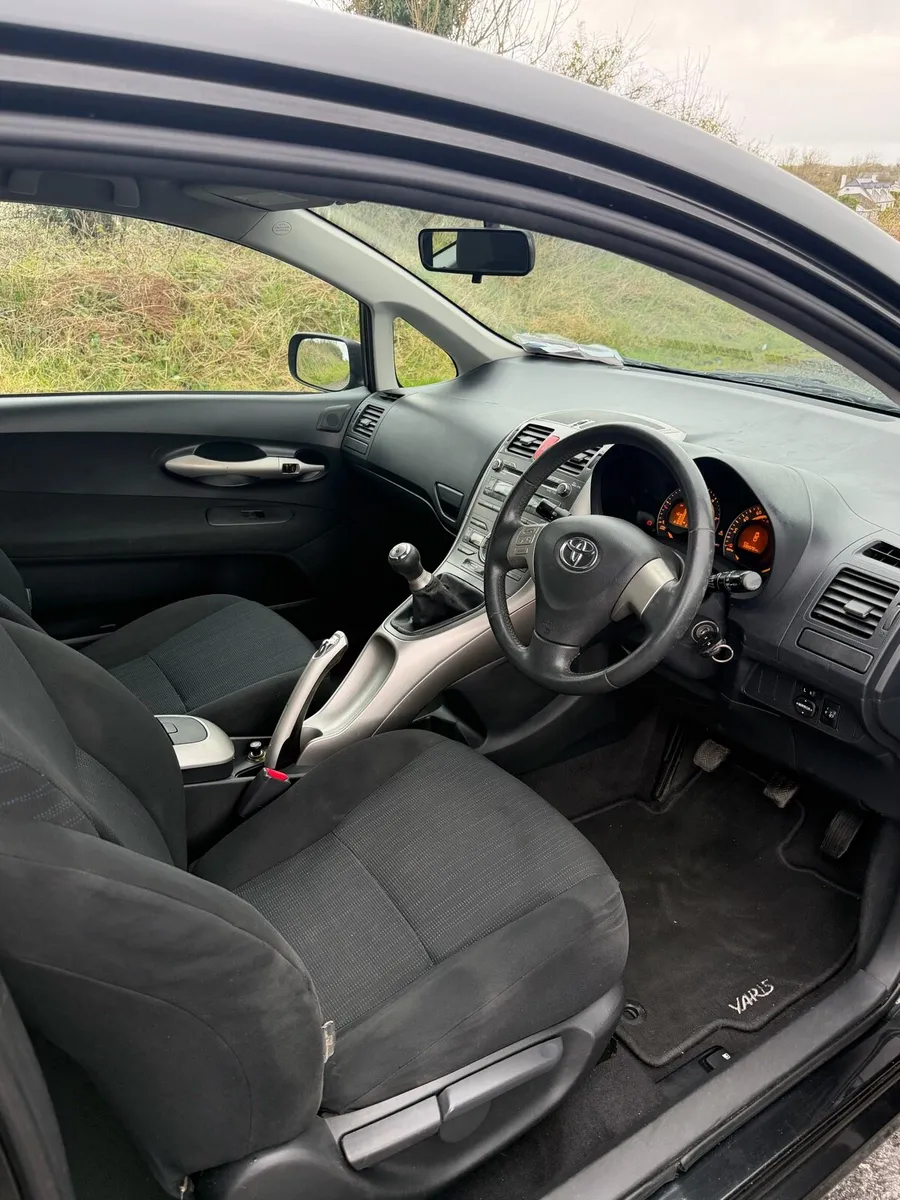 Toyota auris - Image 5