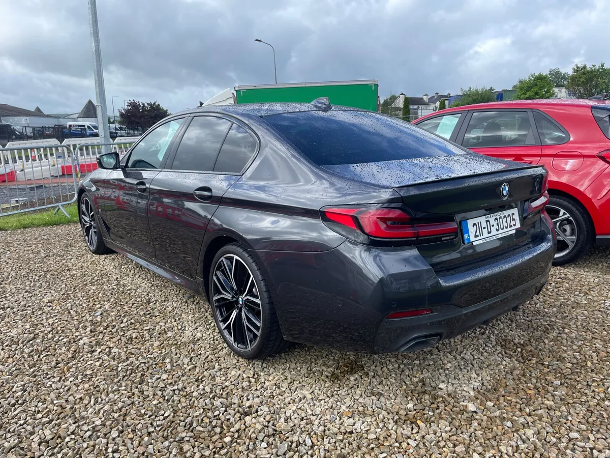 2021 BMW 5-Series 520d M Sport - Image 3