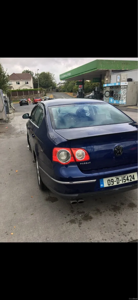 Volkswagen Passat - Image 2
