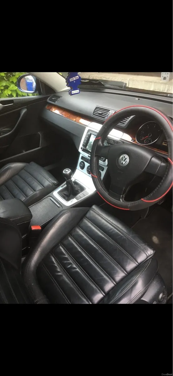 Volkswagen Passat - Image 3