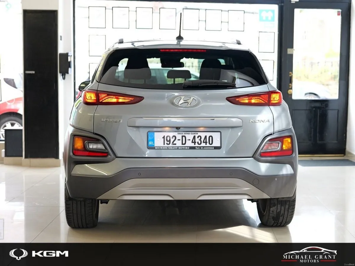 Hyundai KONA 1.0 PETROL T-GDI EXECUTIVE 1 OWNER IR - Image 6