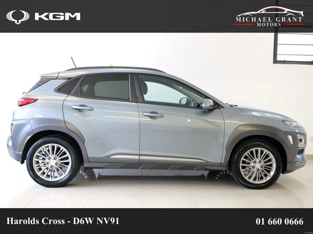 Hyundai KONA 1.0 PETROL T-GDI EXECUTIVE 1 OWNER IR - Image 4