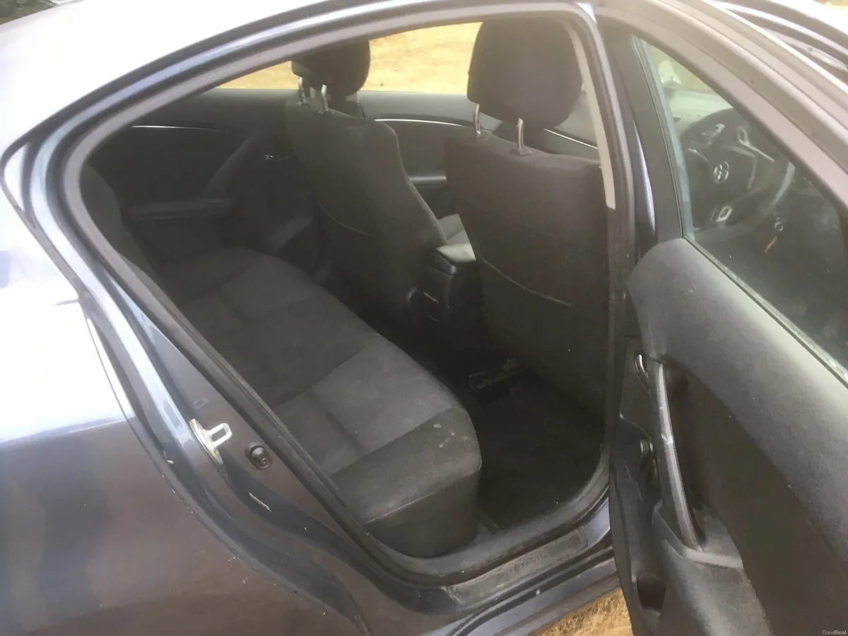 Toyota Avensis 1.6 Terra - Image 5