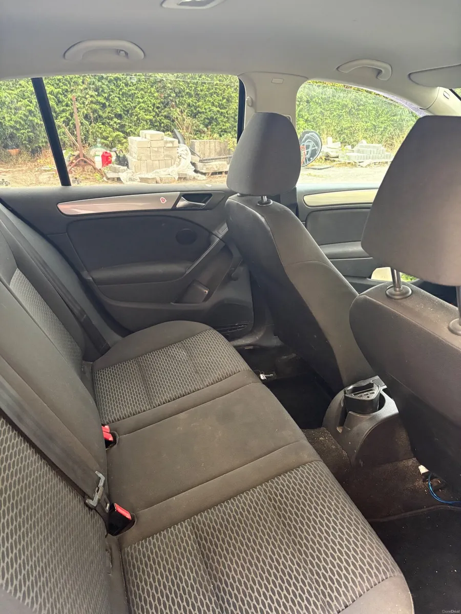 Volkswagen Golf 2011 - Image 4