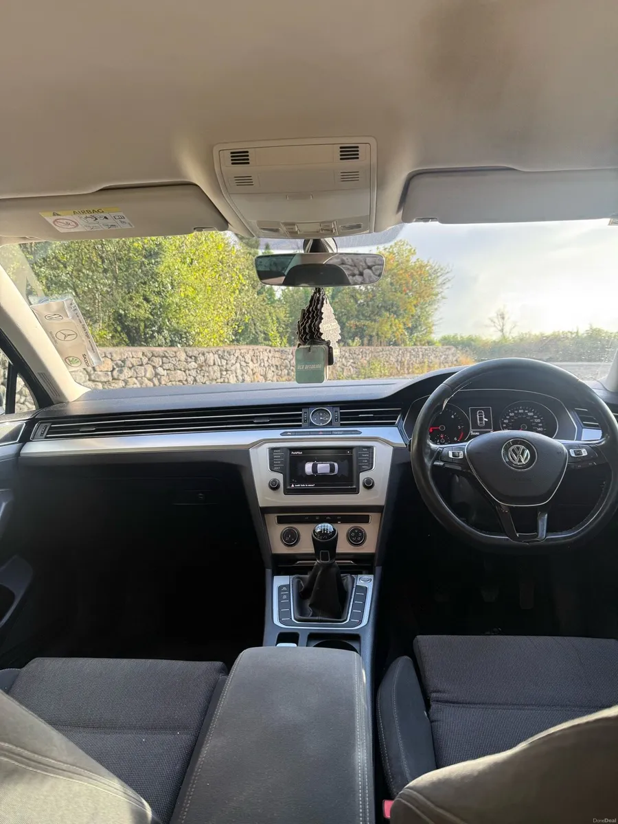 2.0 litre 6 speed Passat - Image 6