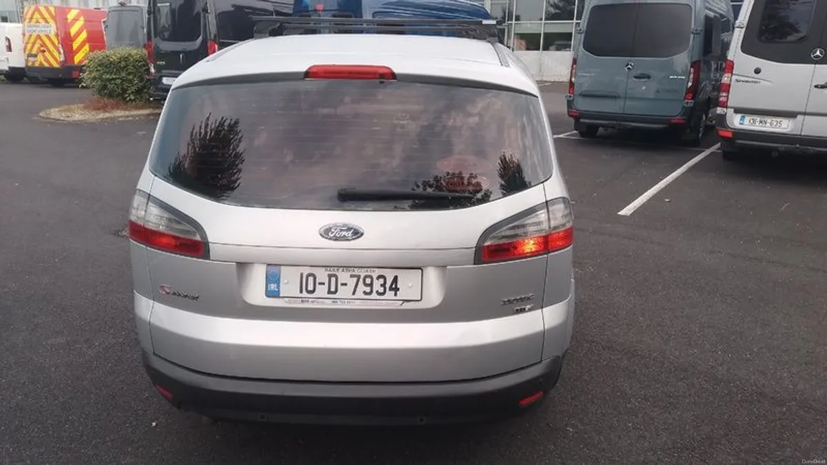 2010 Ford S-Max - Image 3