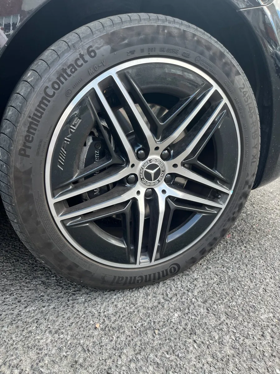 Mercedes-Benz V220 - Image 4