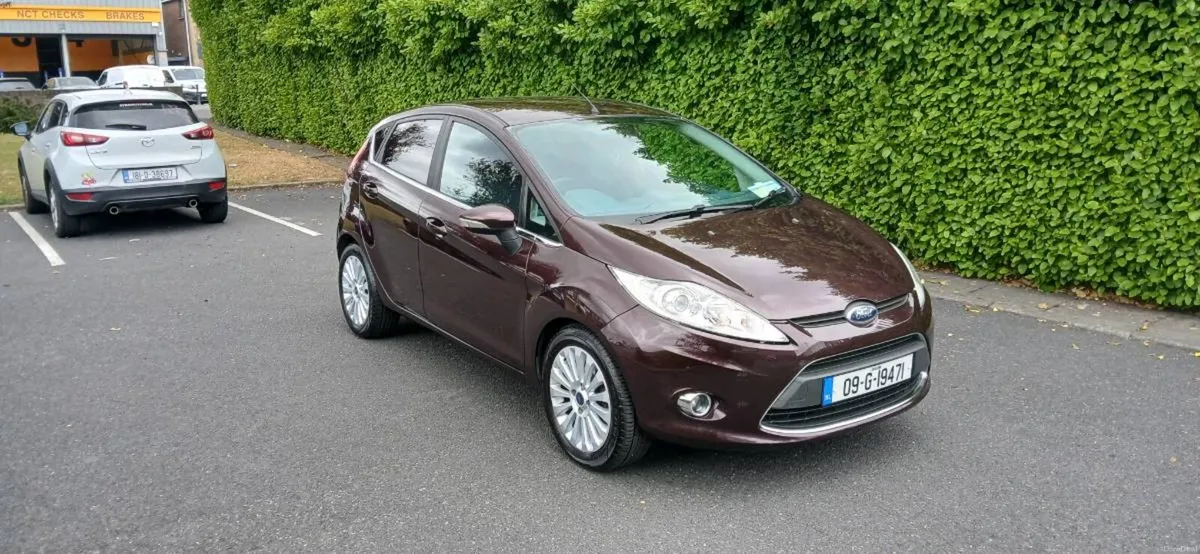 2009 ford fiesta titanium automatic - Image 1