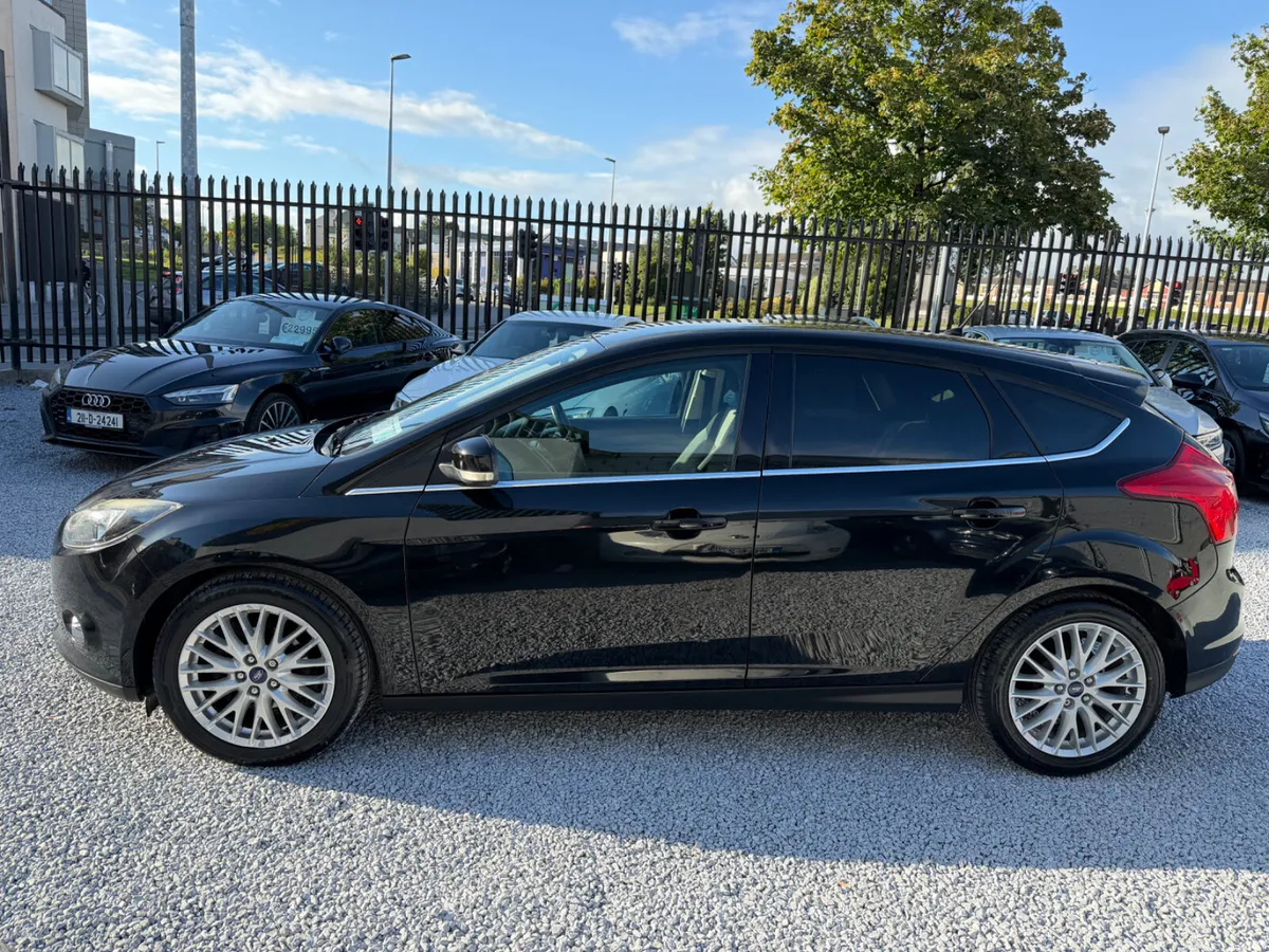*LOW KM* 2013 (131) Ford Focus 1.0 Zetec - Image 4