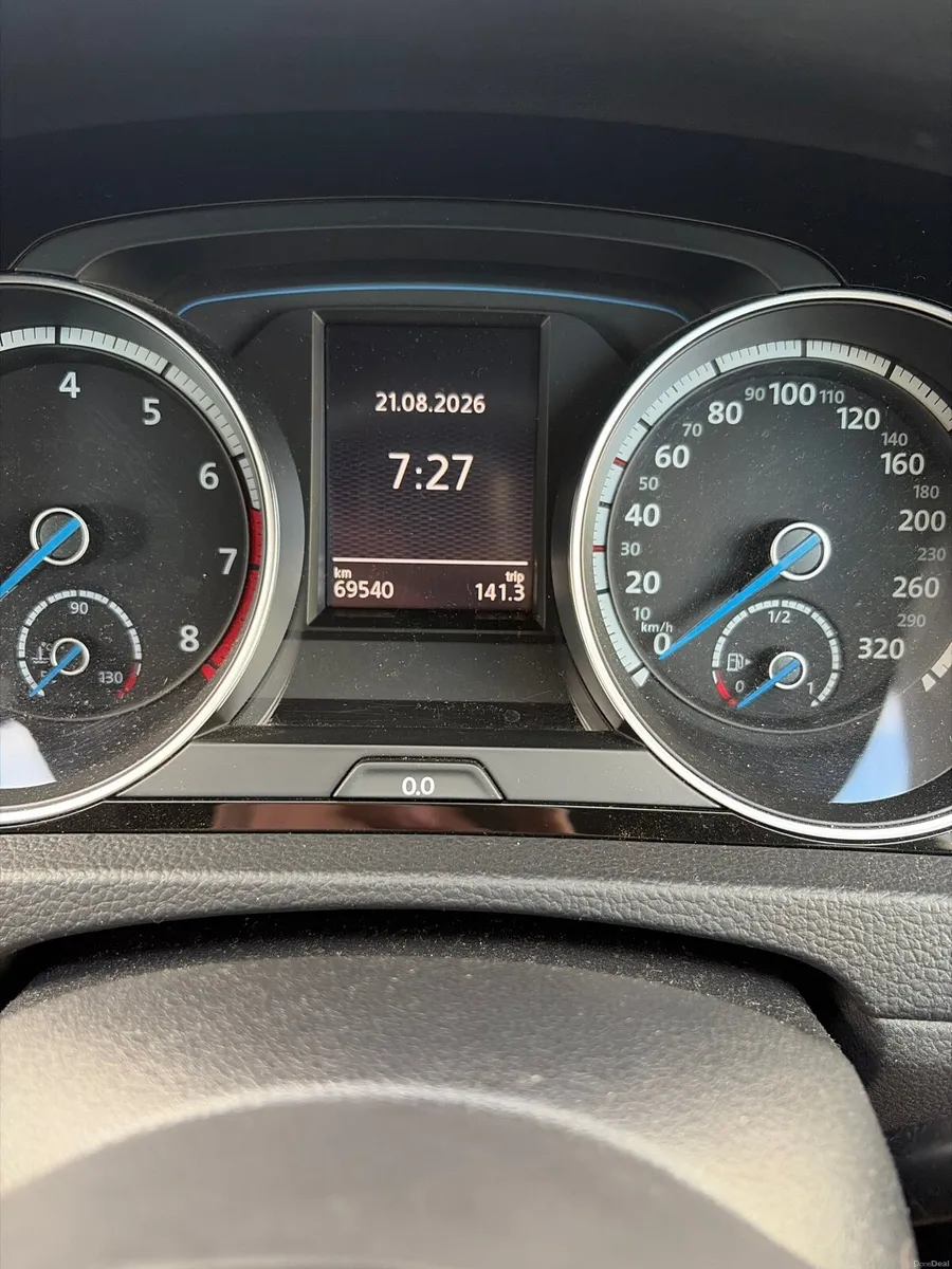 2015 Volkswagen Golf R - Image 6