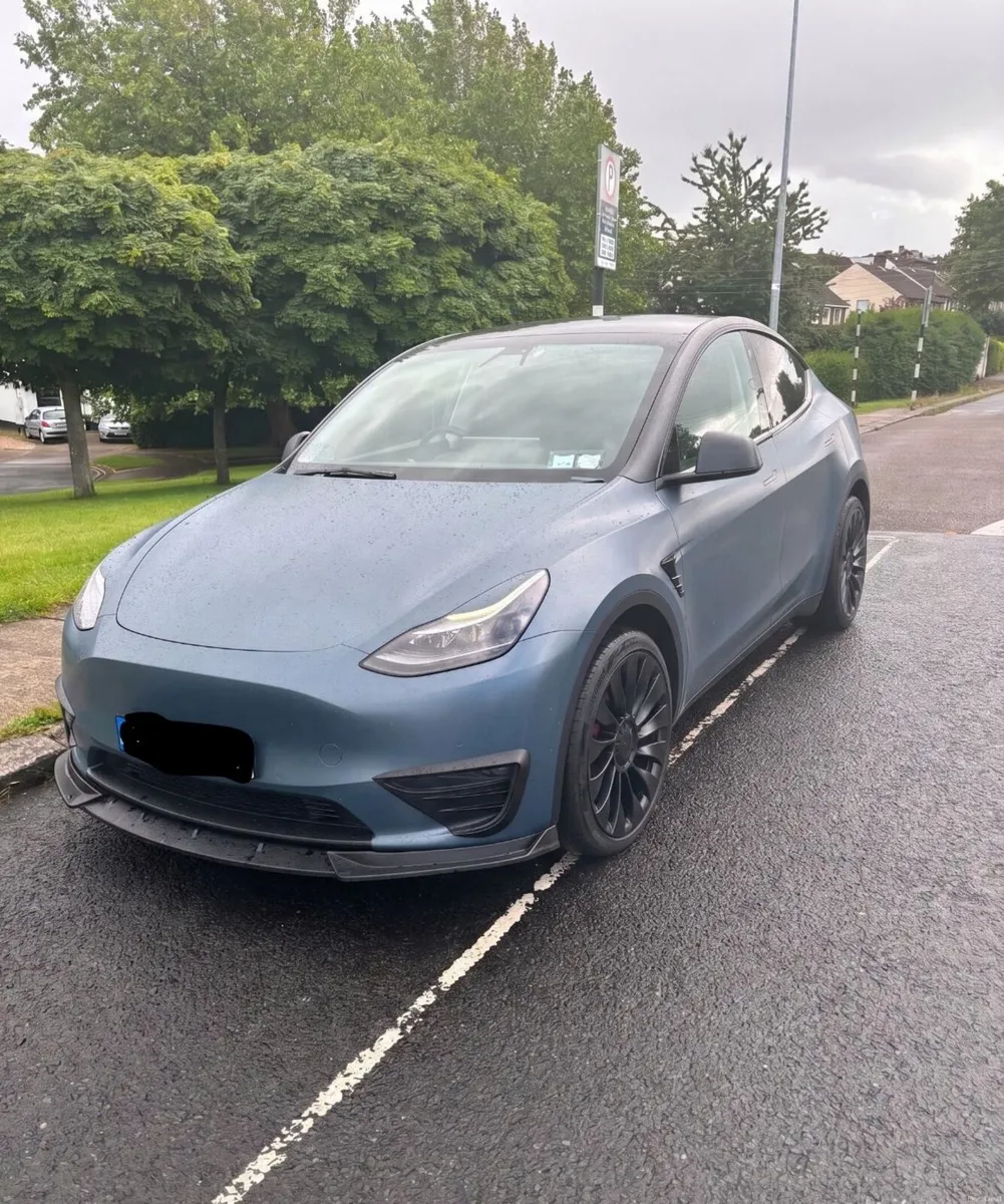 Tesla Model Y 2022 - Image 2