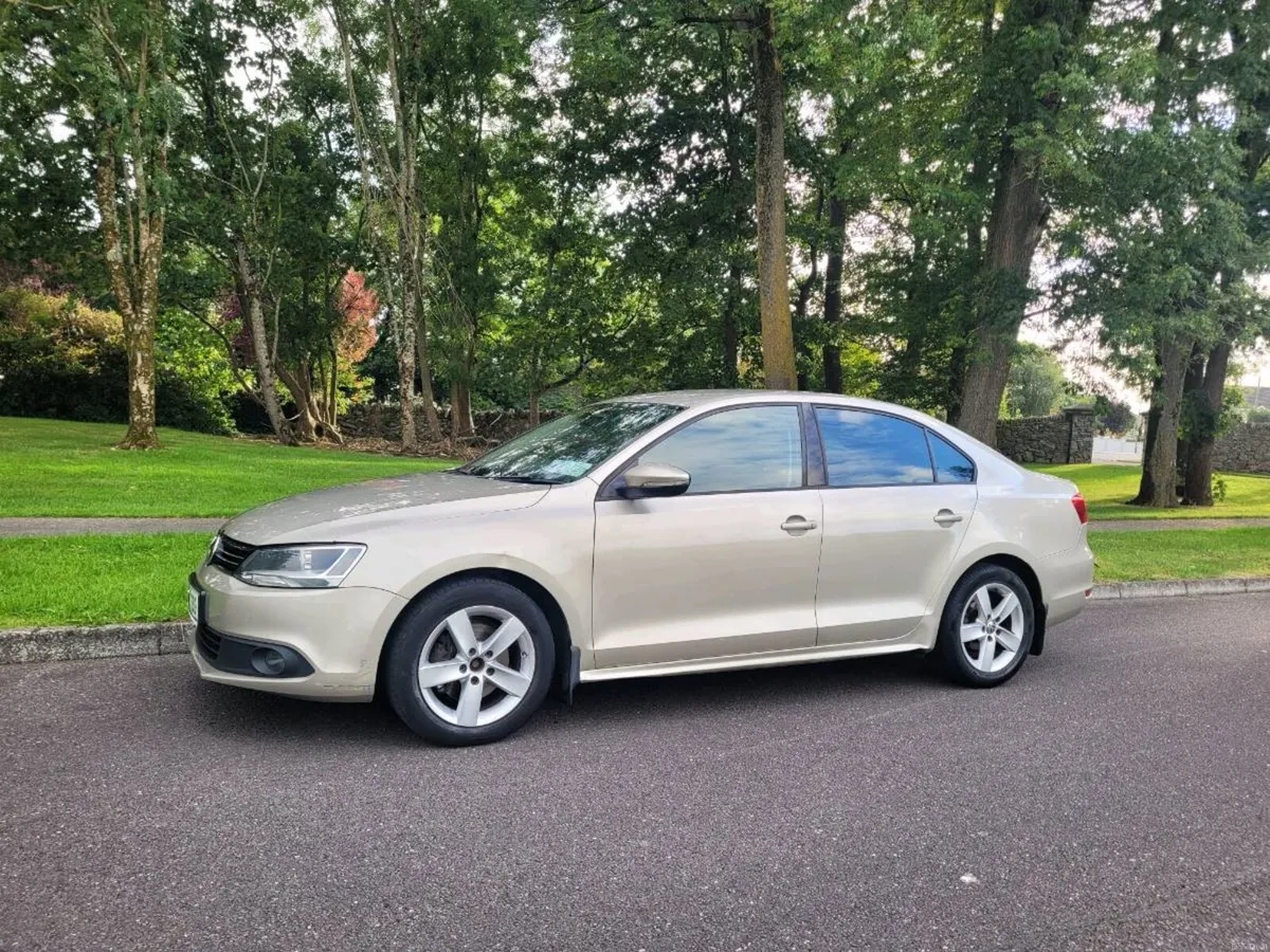 CLEAN 2014 VW JETTA NCT/TAXED. - Image 1