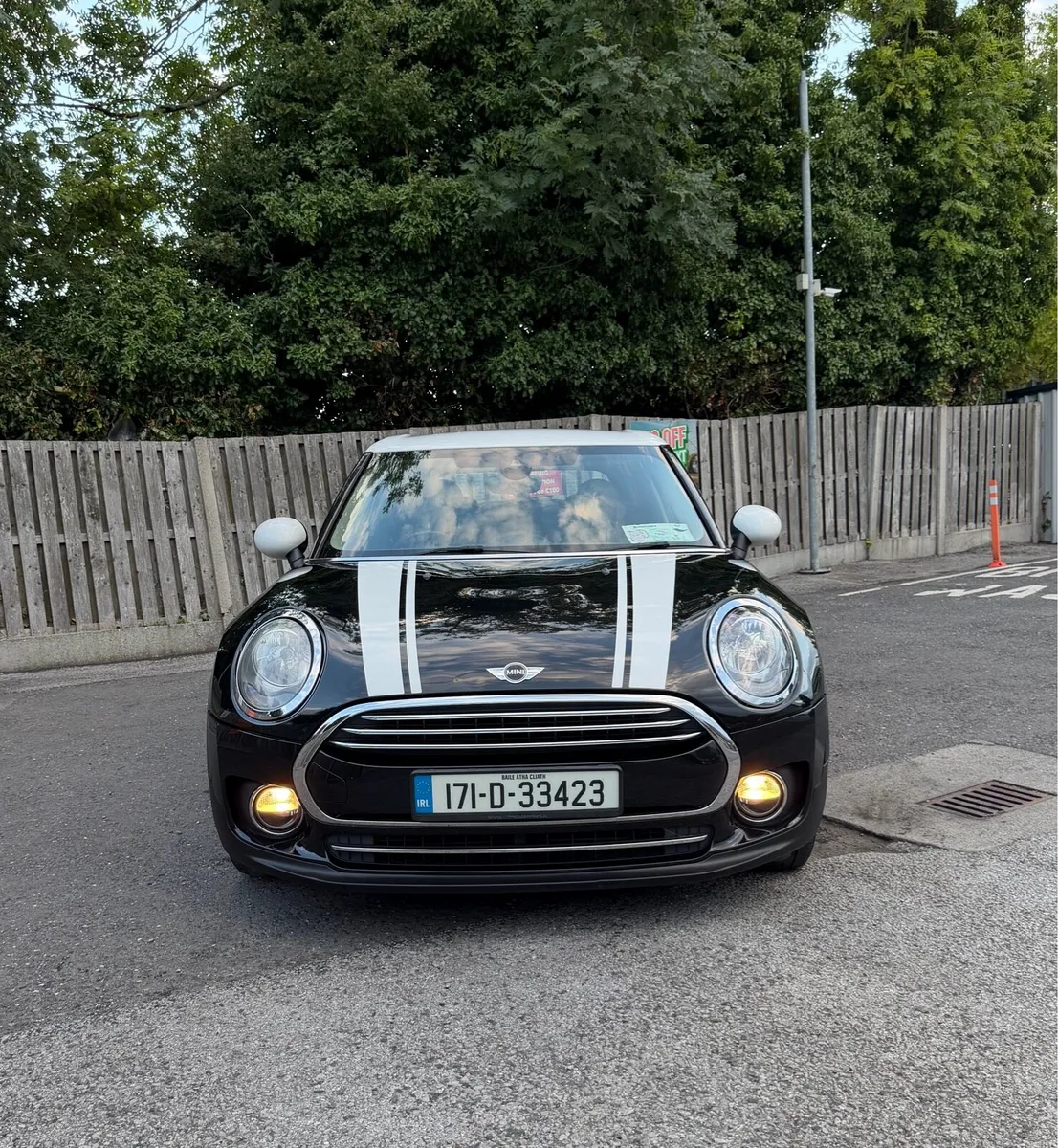 2017 Mini Cooper D Clubman - Image 2