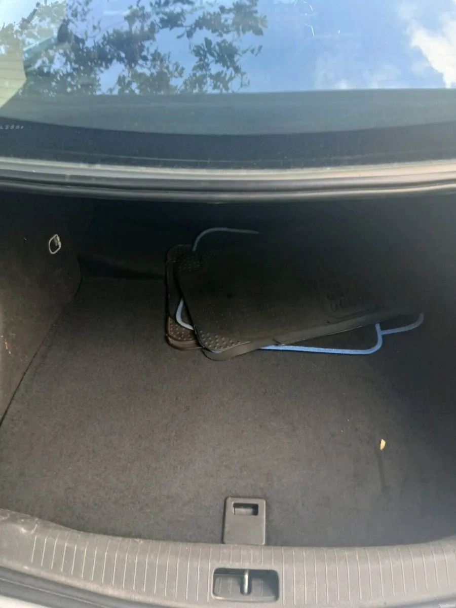 Opel insignia AUTO LOW KMS - Image 4