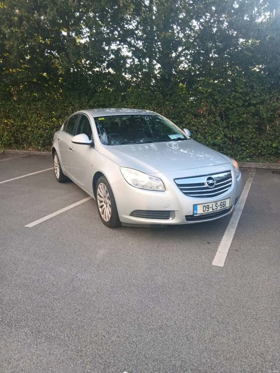 Opel insignia AUTO LOW KMS - Image 2