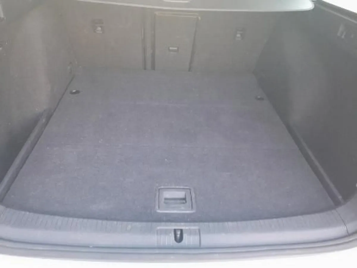 Volkswagen Golf 2016  Low Mileage 128k - Image 3