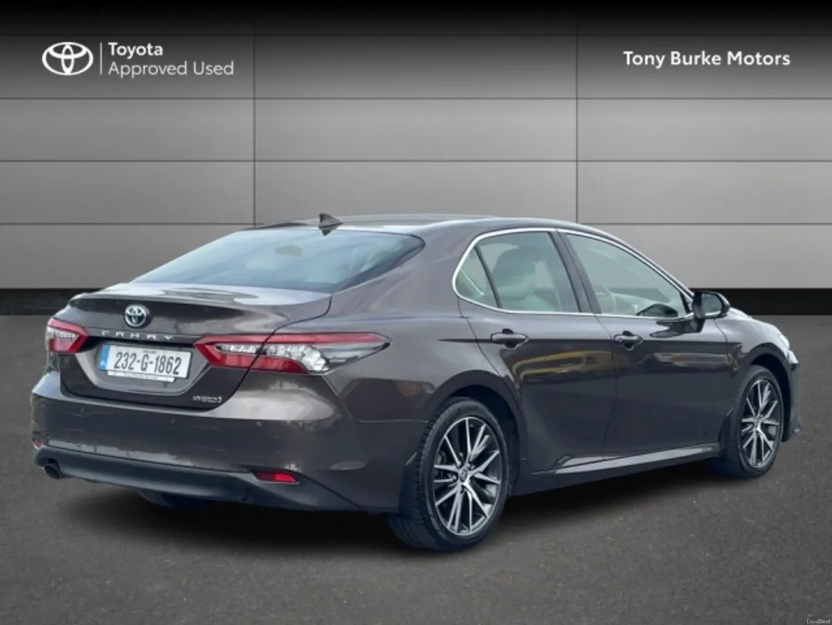 Toyota Camry Platinum Edition & Ivory Leather - 2. - Image 2