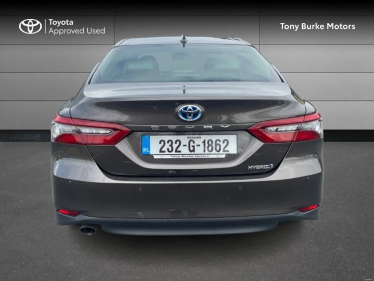 Toyota Camry Platinum Edition & Ivory Leather - 2. - Image 4