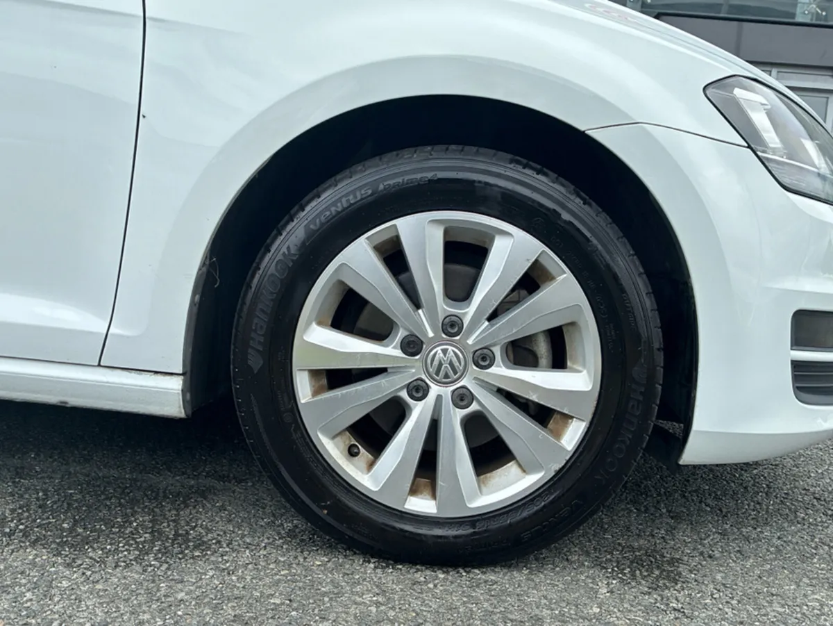 Volkswagen Golf 1.2 TSI 5DR AUTO - Image 5