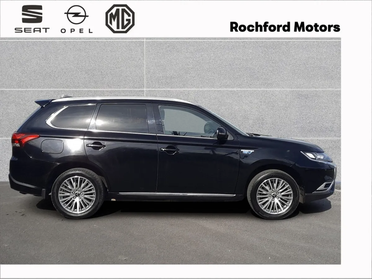Mitsubishi Outlander PHEV Instyle Auto - Image 3