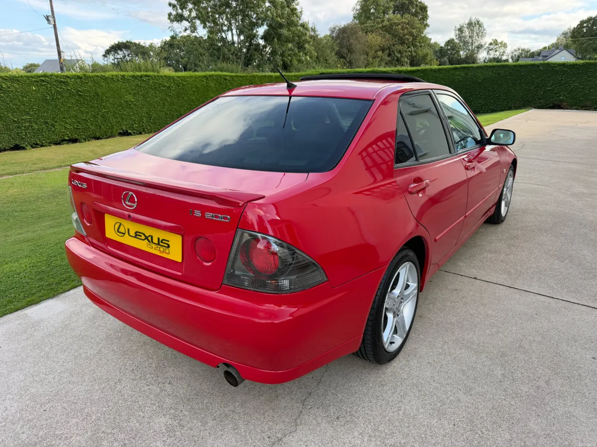 2002 LEXUS IS200 SPORT | BLACK LTH - ALCANTARA - Image 5