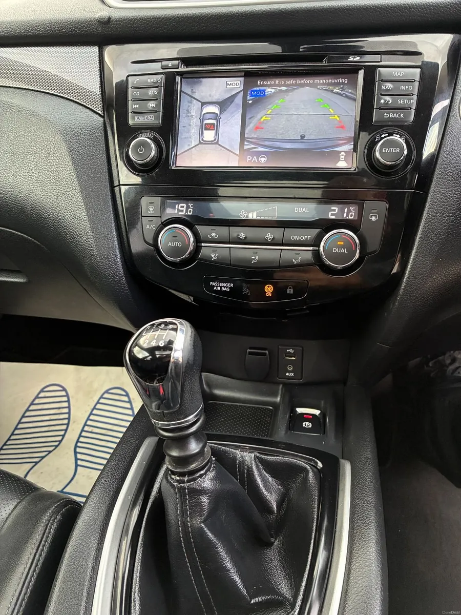 NISSAN X TRAIL 7 SEATER 2017 7 seaters - Image 5