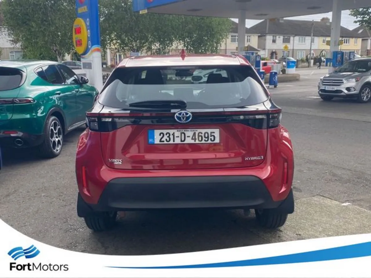 Toyota Yaris Yaris Cross , Luna , 33350KMs , 1 Own - Image 6