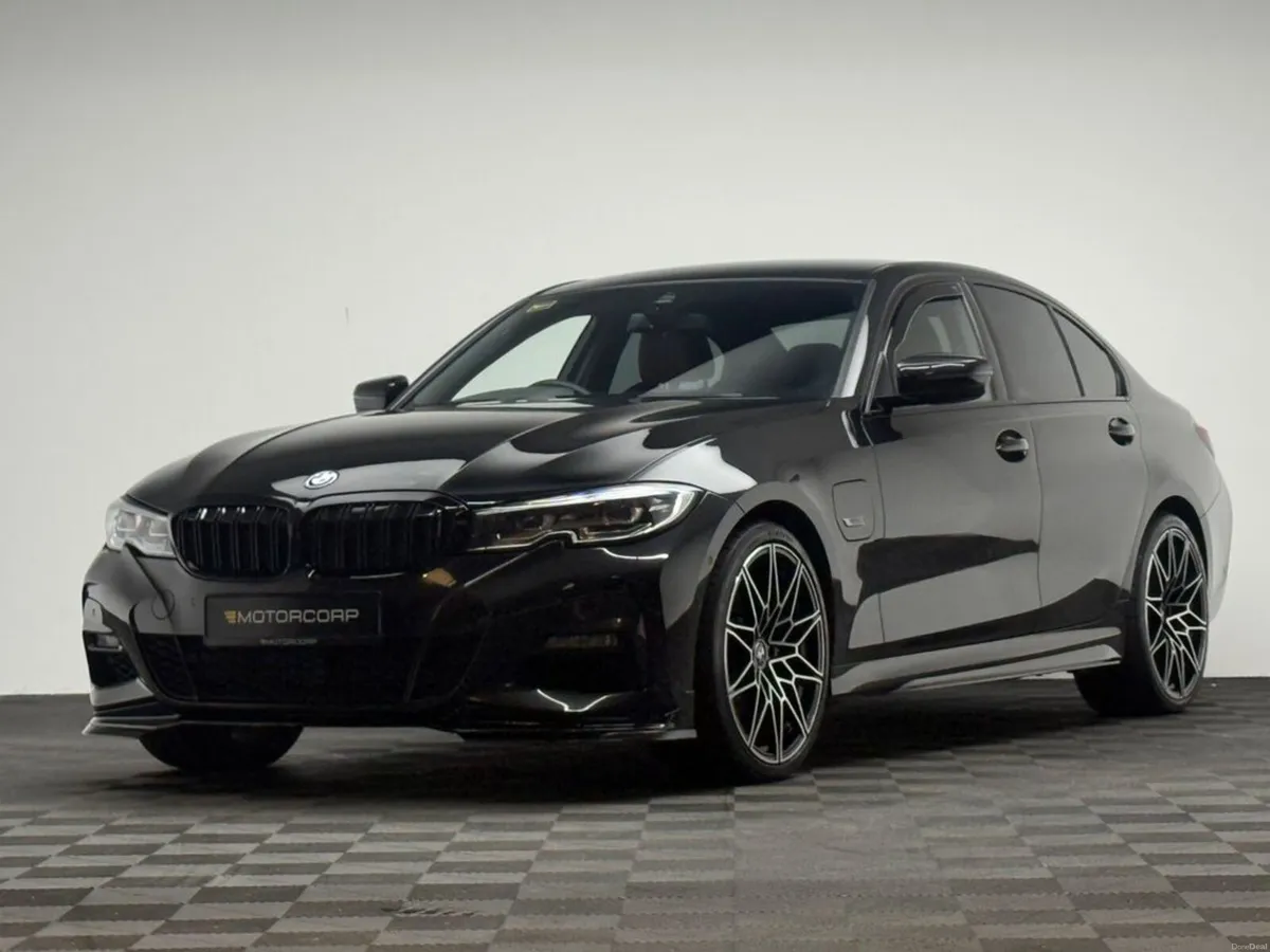 BMW 3-Series 330E M SPORT XDRIVE - Image 3
